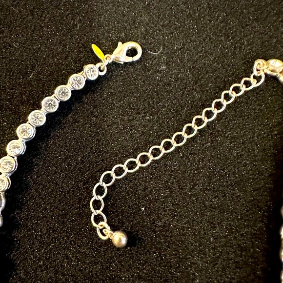 Vintage Avon Rhinestones necklace - Picture 6 of 8